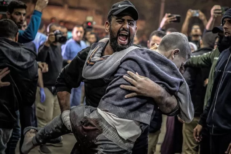 Serangannya di wilayah tengah Jalur Gaza di kamp pengungsi Maghazi, yang menewaskan lebih dari 70 warga Palestina dan melukai ratusan lainnya. (Dok. Palestine Chronicle/Eye on Palestine)