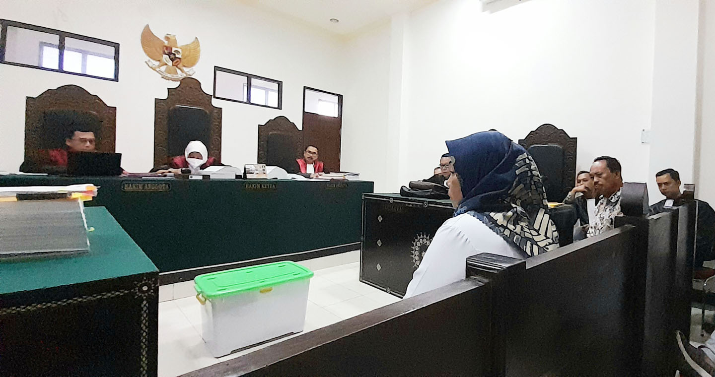Suasana sidang perkara dugaan korupsi pengadaan APBM di Pengadilan Tipikor Mataram, Kamis (4/1).