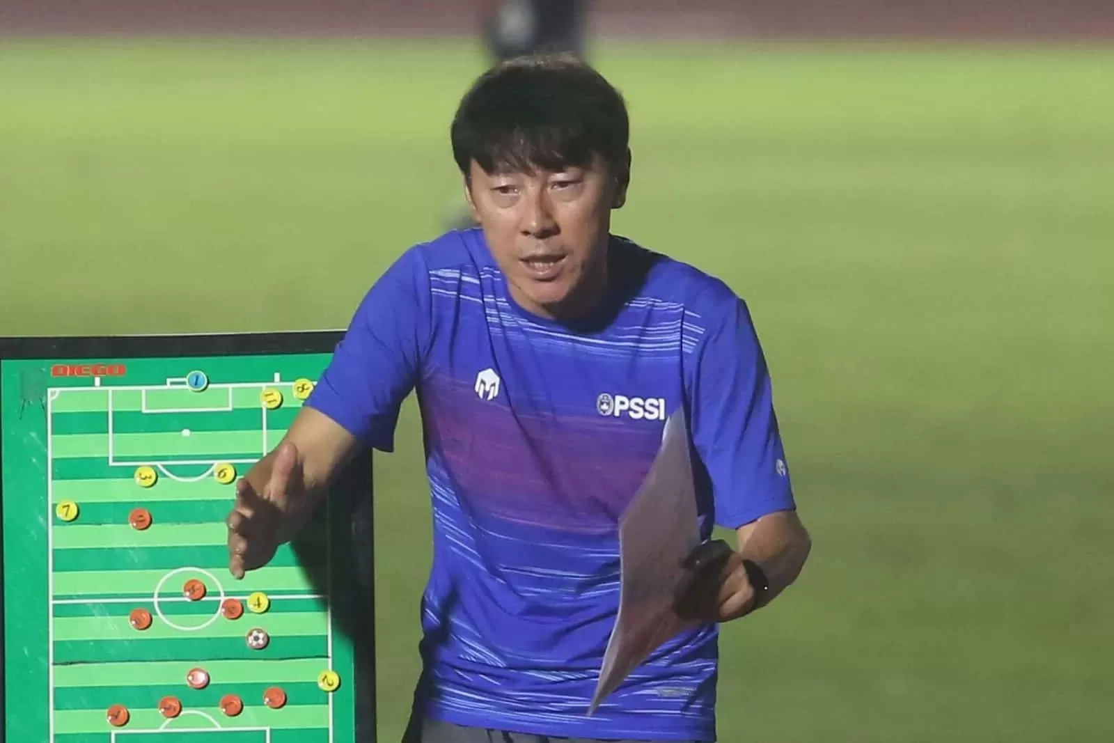 FOKUS: Shin Tae-yong ingin pemain-pemainnya fokus saat mengevaluasi kekurangan permainan tim ketika menghadapi Iran. (PSSI)