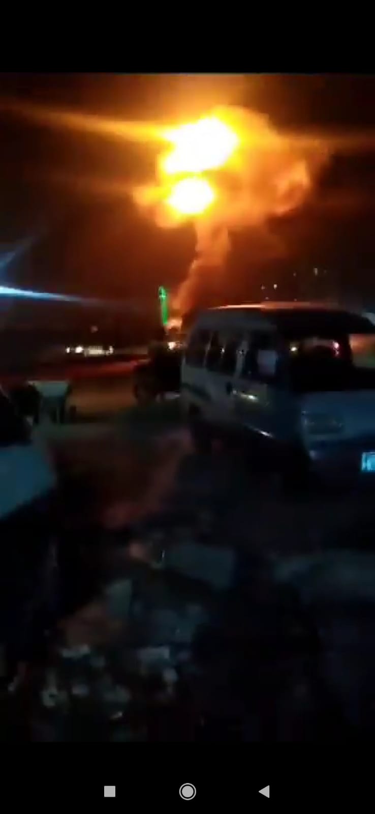 AKSI BALASAN: Militer Amerikan Serikat melancarkan serangan ke sejumlah fasilitas militer milik Houthi di Yaman, Kamis (11/1) malam waktu setempat. (Tangkapan layar Twitter)