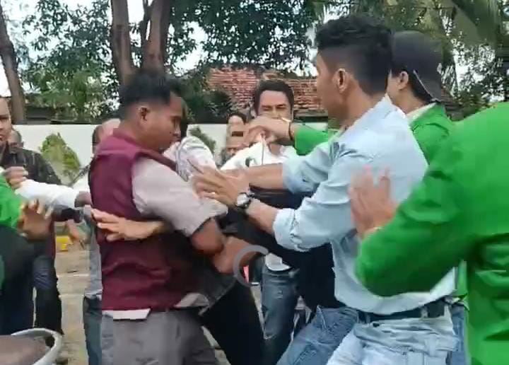 DUGAAN PENGANIAYAAN: Video dugaan penganiayaan beredar di medsos.(ISTIMEWA/LOMBOK POST)