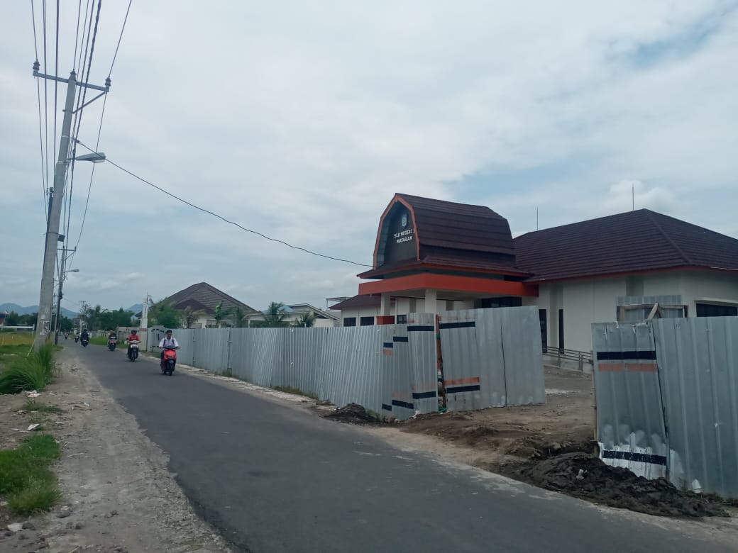 GEDUNG BARU: SLBN 3 Mataram yang dibangun di Jempong Baru akan menjadi pilihan bagi ABK yang tinggal di perbatasan Lombok Barat dan Kota Mataram. (ROJAI/LOMBOK POST)