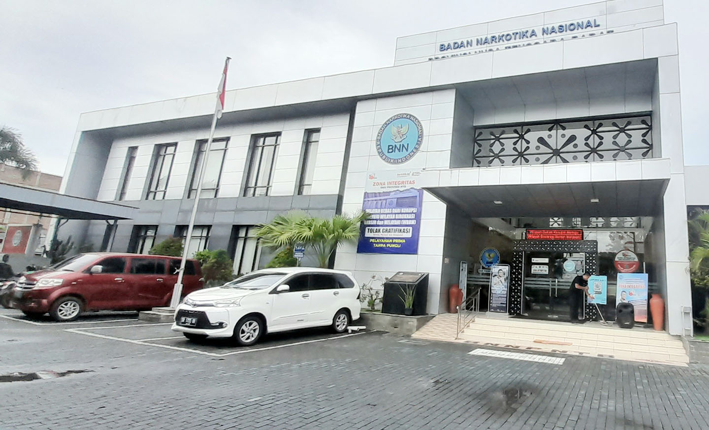 BNN NTB masih memproses oknum anggota Polresta Mataram yang diduga terlibat kasus penyalahgunaan narkoba.