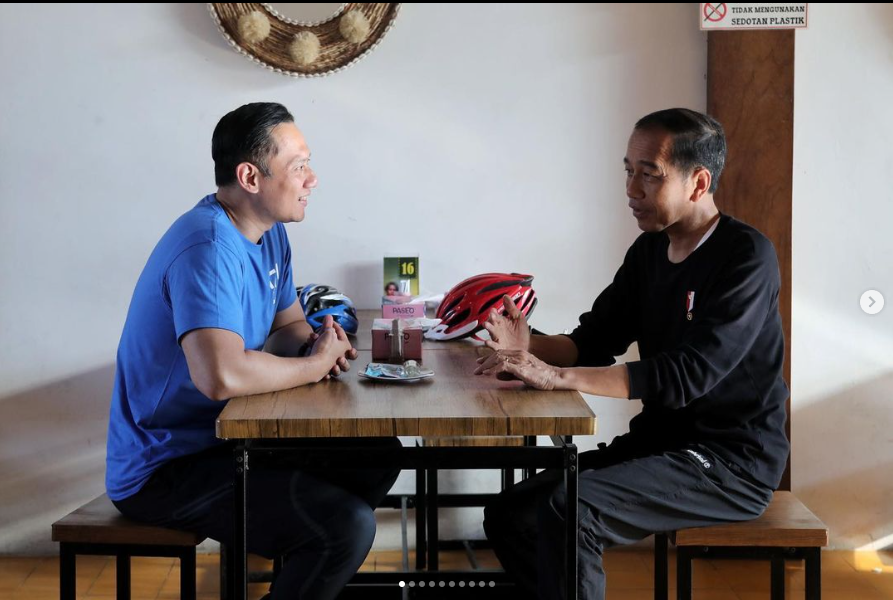 AHY dan Joko Widodo duduk semeja untuk sarapan bareng. (tangkapan layar IG AHY)