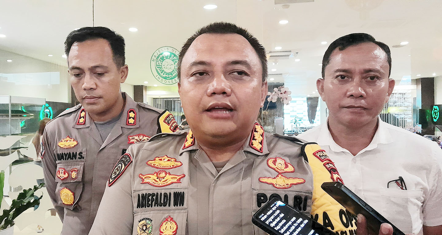 Kapolresta Mataram Kombespol Ariefaldi Warganegara memberikan penjelasan kepada wartawan.