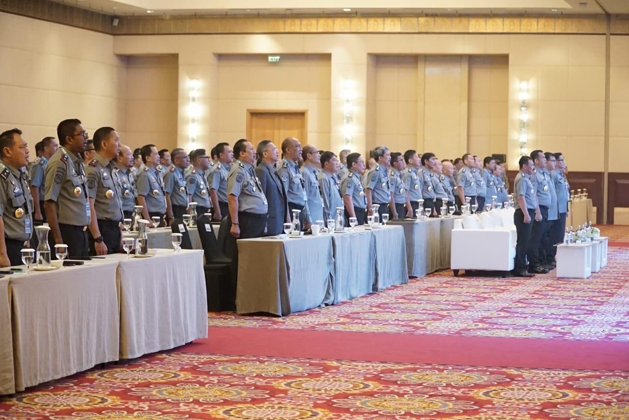 TINGKATKAN PELAYANAN: Rapat pimpinan Imigrasi dalam rangka Hari Bhakti Imigrasi ke-74 di Hotel Ritz Carlton, Jakarta (28/1). (Dok.Kemenkumham)