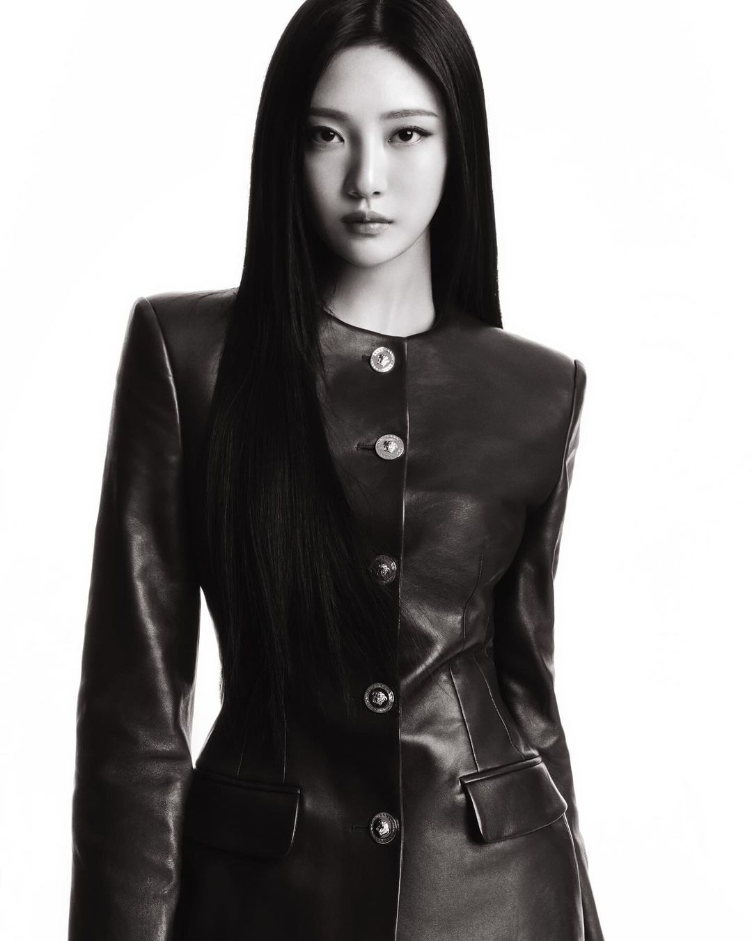 Ningning aespa untuk Versace