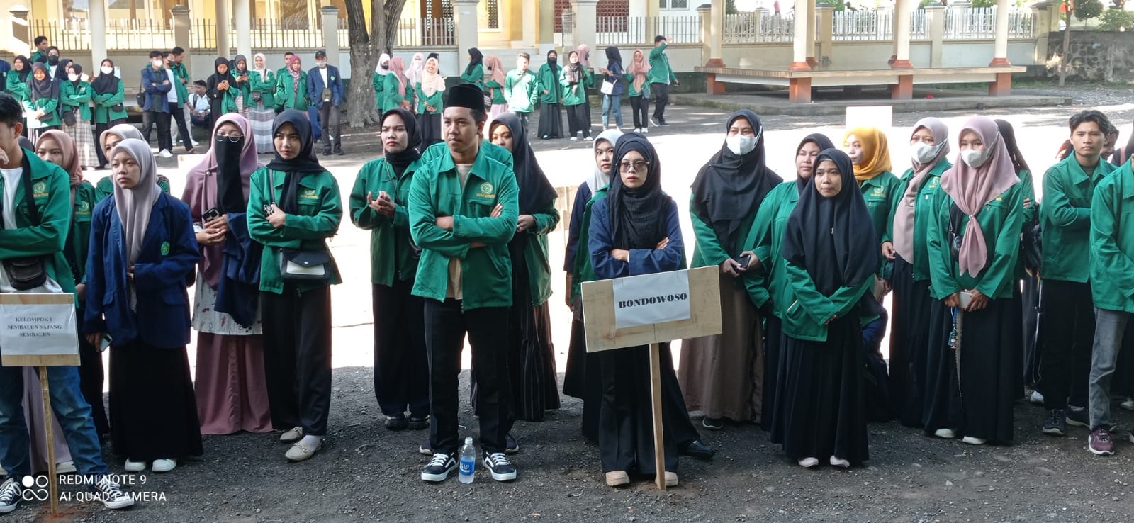 PELEPASAN: Mahasiswa KKN Pancor saat pelepasan KKN 2024.