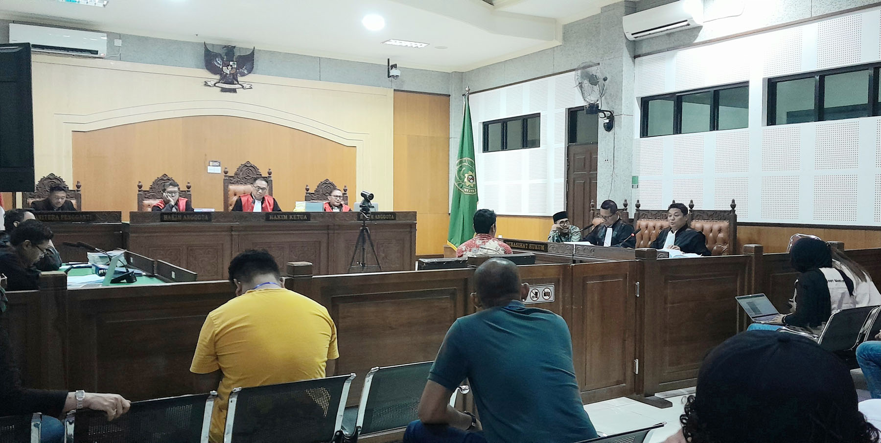 Sidang perkara korupsi mantan Wali Kota Bima Muhammad Lutfi kembali dilanjutkan, Jumat (23/2).
