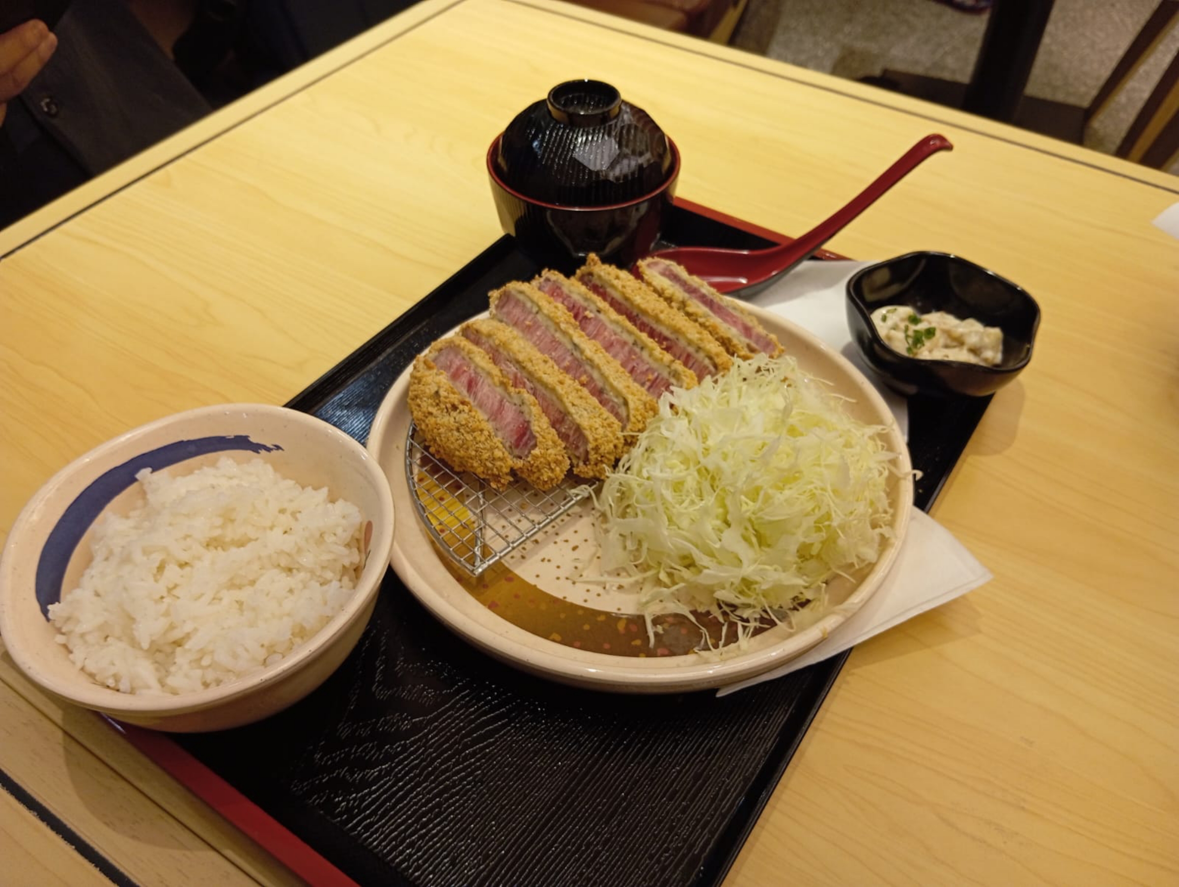 MENU ANDALAN: Gyukatsu, salah satu menu andalan Kimukatsu.