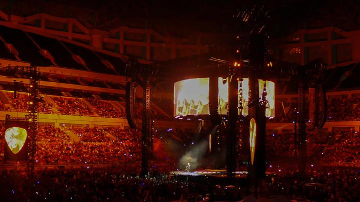 Konser Ed Sheeran yang bertajuk Ed Sheeran +-=:x tour in Indonesia di JIS, Sabtu (2/3). Dia masuk ke Indonesia dengan memanfaatkan fasilitas Music Performer Visa dari Ditjen Imigrasi. (foto: ANTARA)