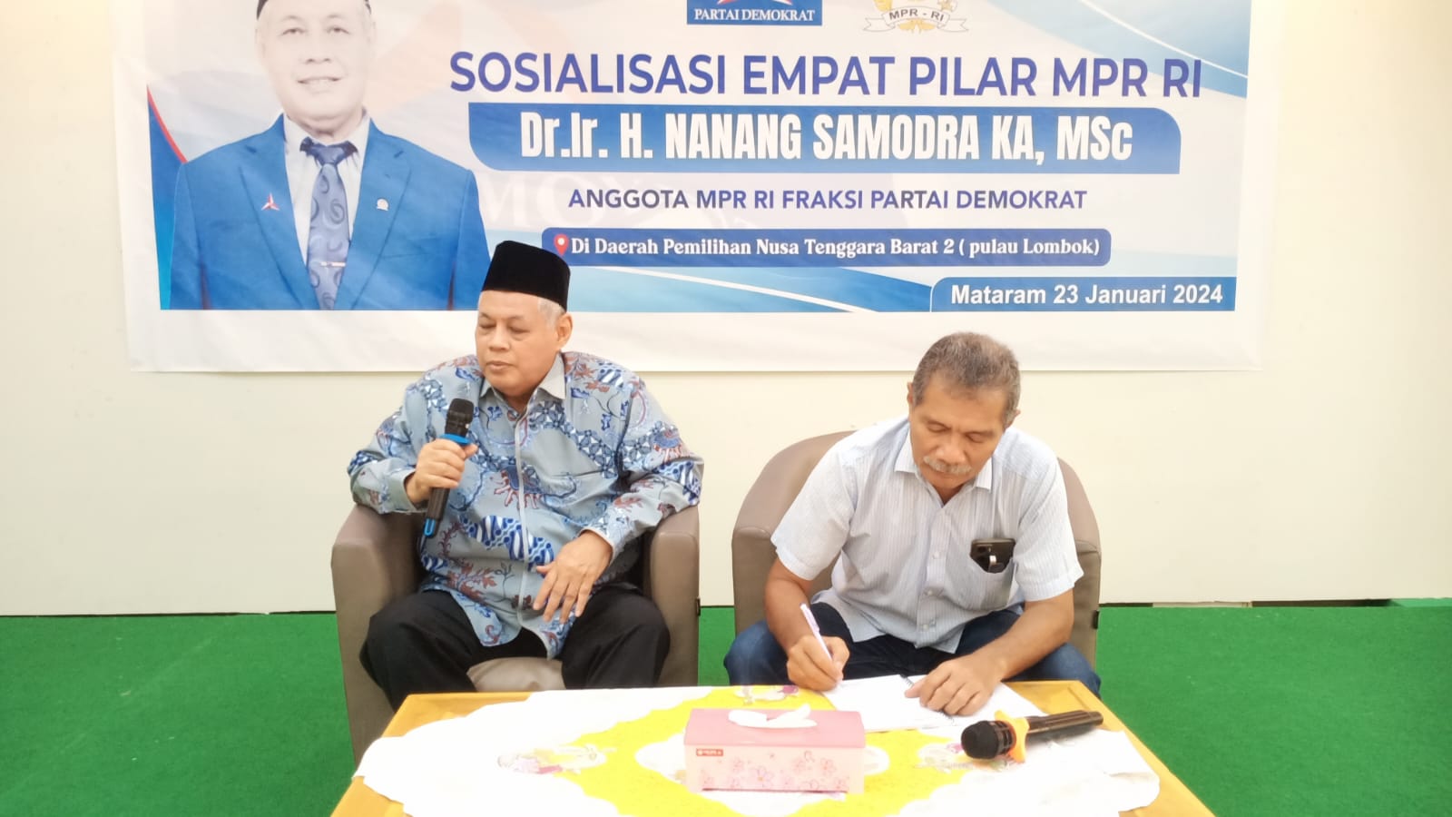 Anggota MPR RI H Nanang Samodra saat melakukan sosialisasi empat pilar.