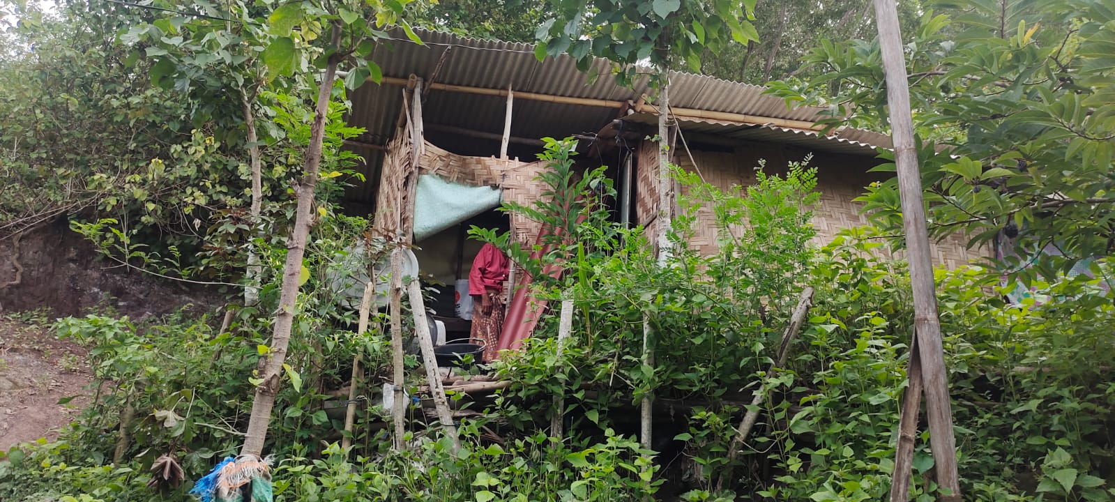 ANGKANYA MASIH TINGGI: Salah satu masyarakat miskin di Desa Gili Gede Indah, Kecamatan Sekotong, Lombok Barat