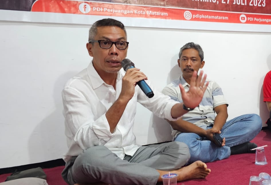 Adhar Hakim