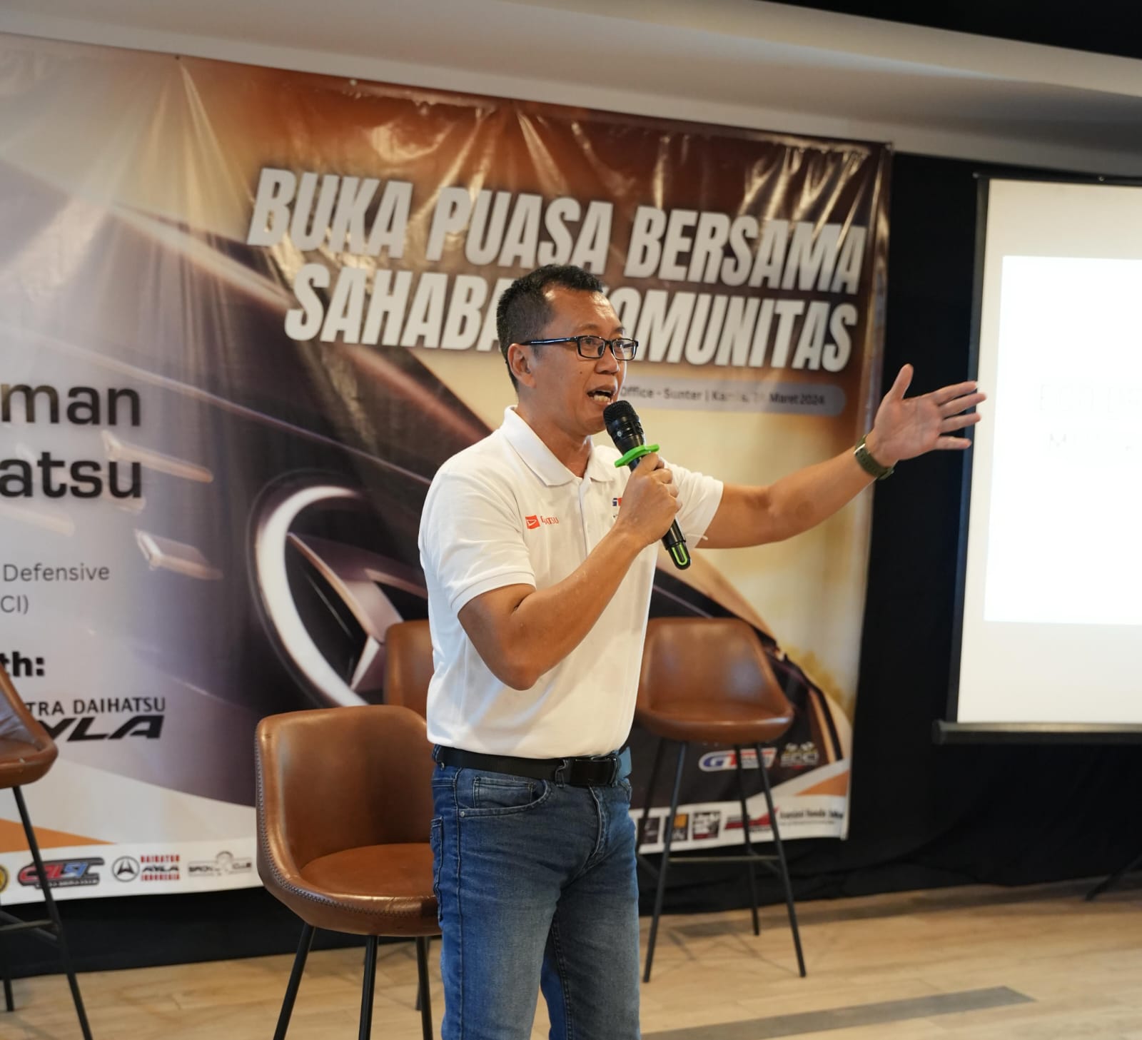 Senior Instructor Safety Defensive Consultant Indonesia (SDCI) Sony Susmana saat Buka Puasa Bersama Sahabat Klub yang berlangsung di PT Astra Daihatsu Motor, Sunter, Jakarta Utara pada 28 Maret 2024.