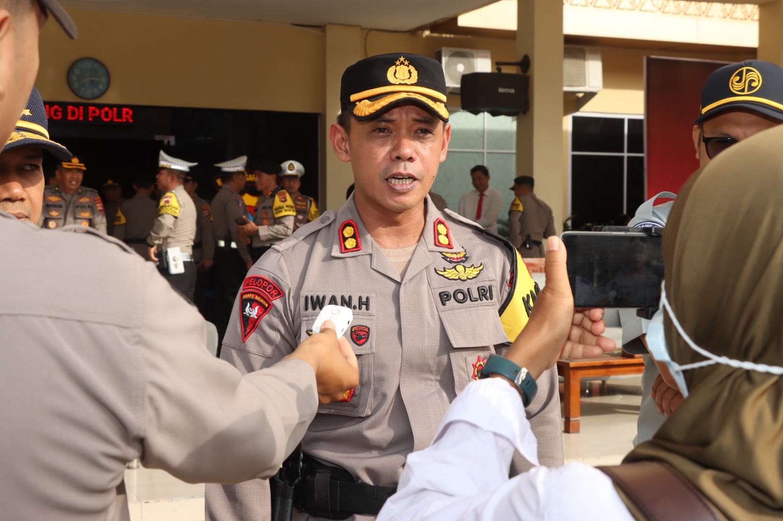 AKBP Iwan Hidayat. (FOTO: DEWI/LOMBOK POST)