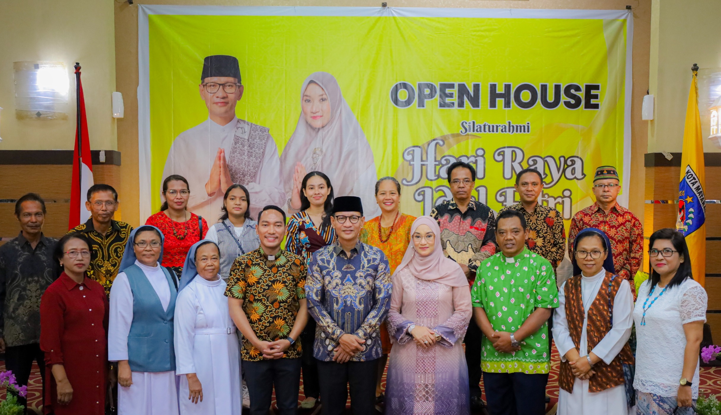 RUKUN: Foto bersama Wali Kota Mataram H Mohan Roliskana bersama tokoh lintas agama.