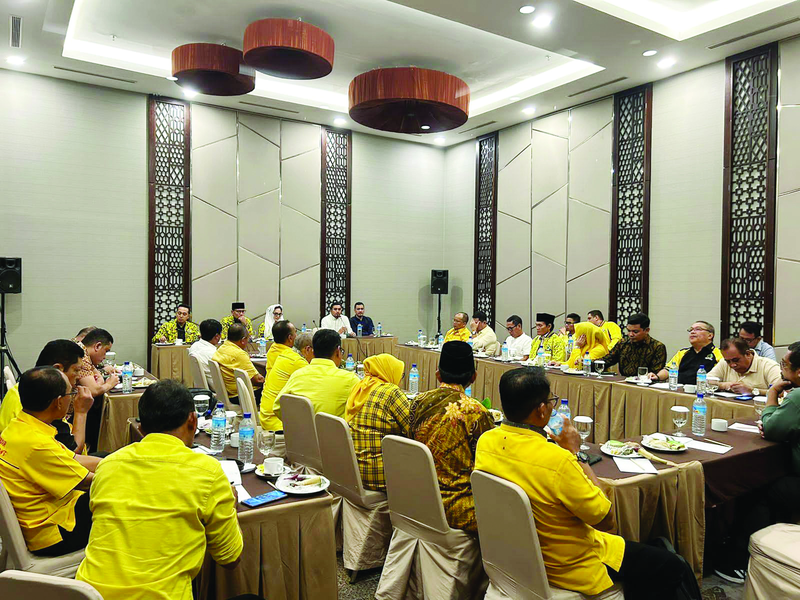 DPD Partai Golkar NTB mengumpulkan para bakal calon kepala daerah yang akan bertarung di pilkada serentak, di Mataram, Sabtu (20/4) lalu.