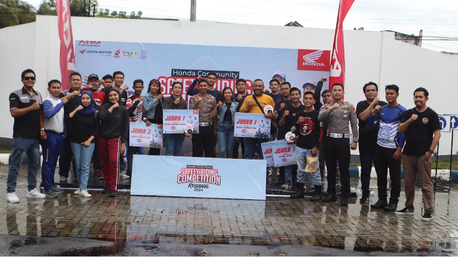 Kompak : tim safety ridng Astra Motor NTB bersama Satlatas Polres Lobar