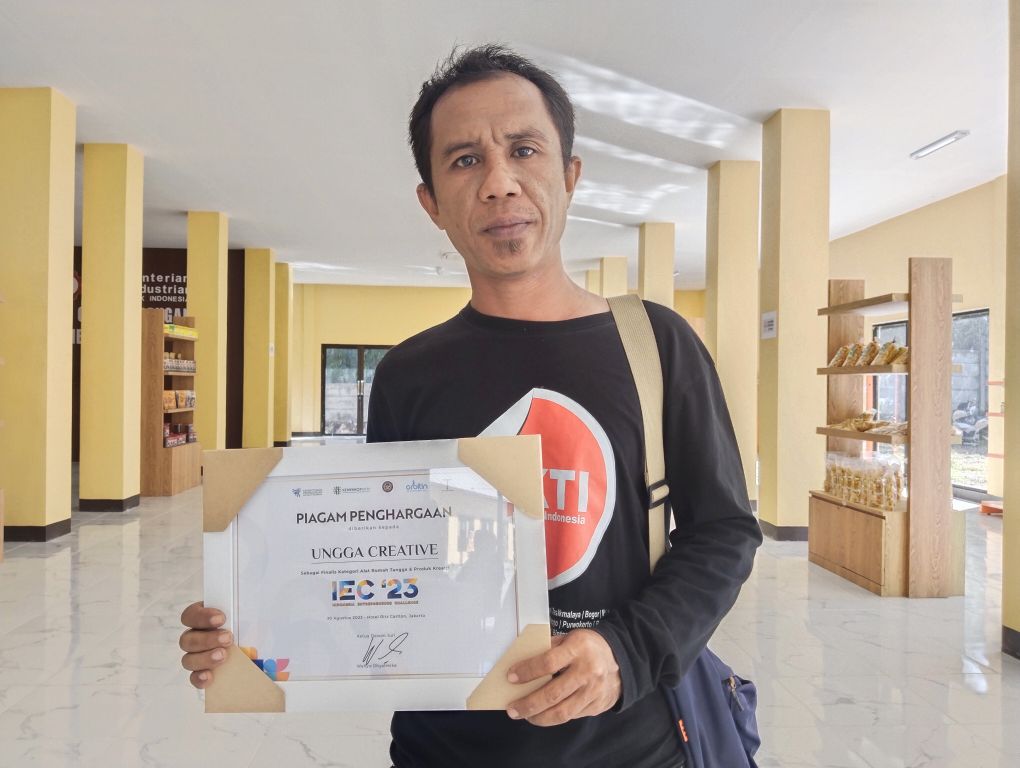 Muhammad Farid selaku Owner Ungga Creative dari Desa Ungga, Kecamatan Praya Barat Daya, Loteng.