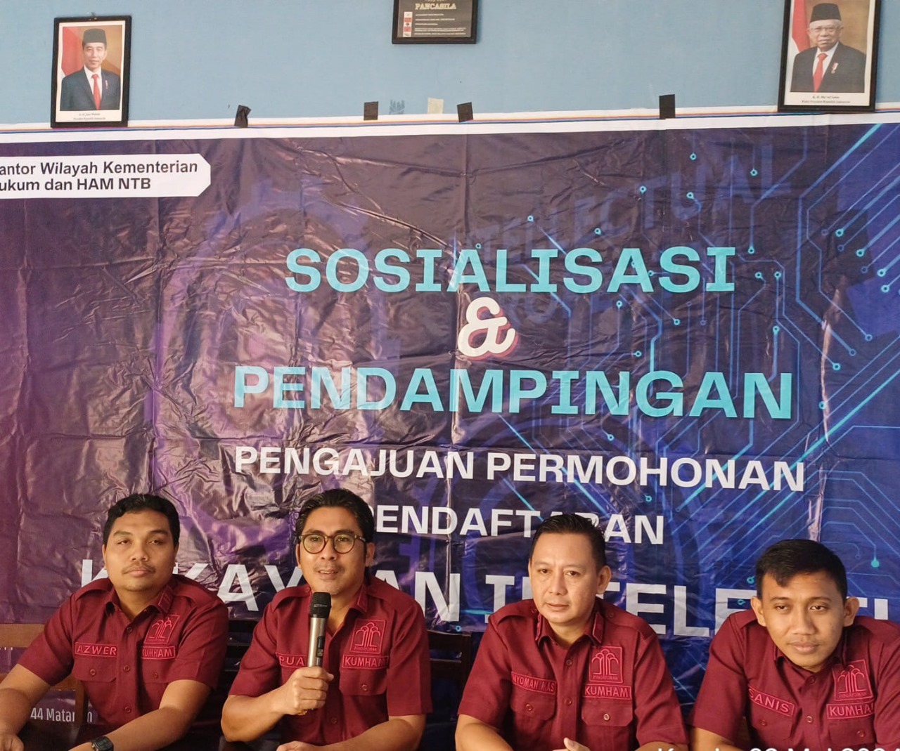 Kegiatan sosialisasi dan pendampingan yang dilakukan Kanwil Kemenkumham NTB kepada para petani Kopi Sembalun, (29/4).