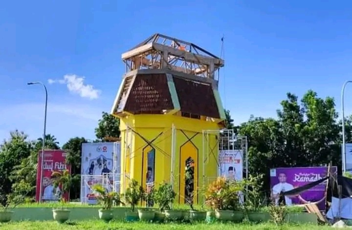 DISOROT: Keberadaan Tugu Bale Jam menjadi sorotan sejumlah warga Sumbawa