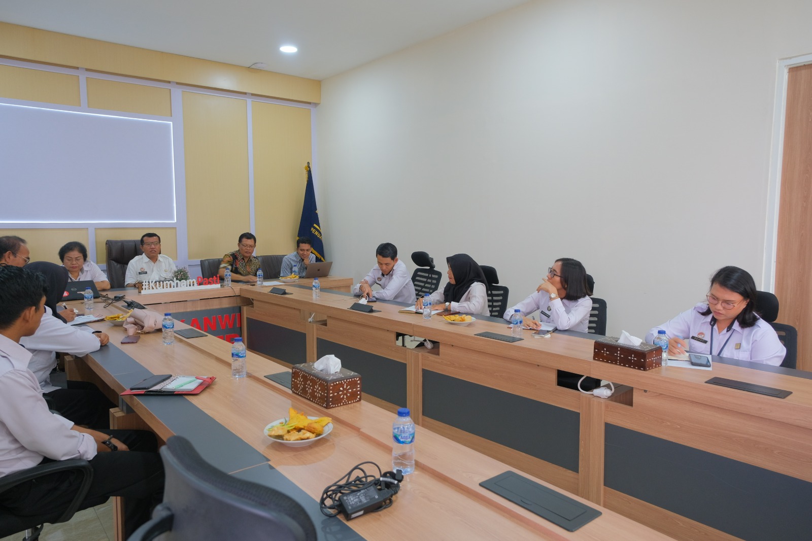 Pendampingan koordinasi dan konsultasi teknis yang dilakukan Tim Badan Strategi Kebjikan Hukum dan HAM (BSK Kumham) ke Kanwil Hukum dan HAM, Selasa (8/5)