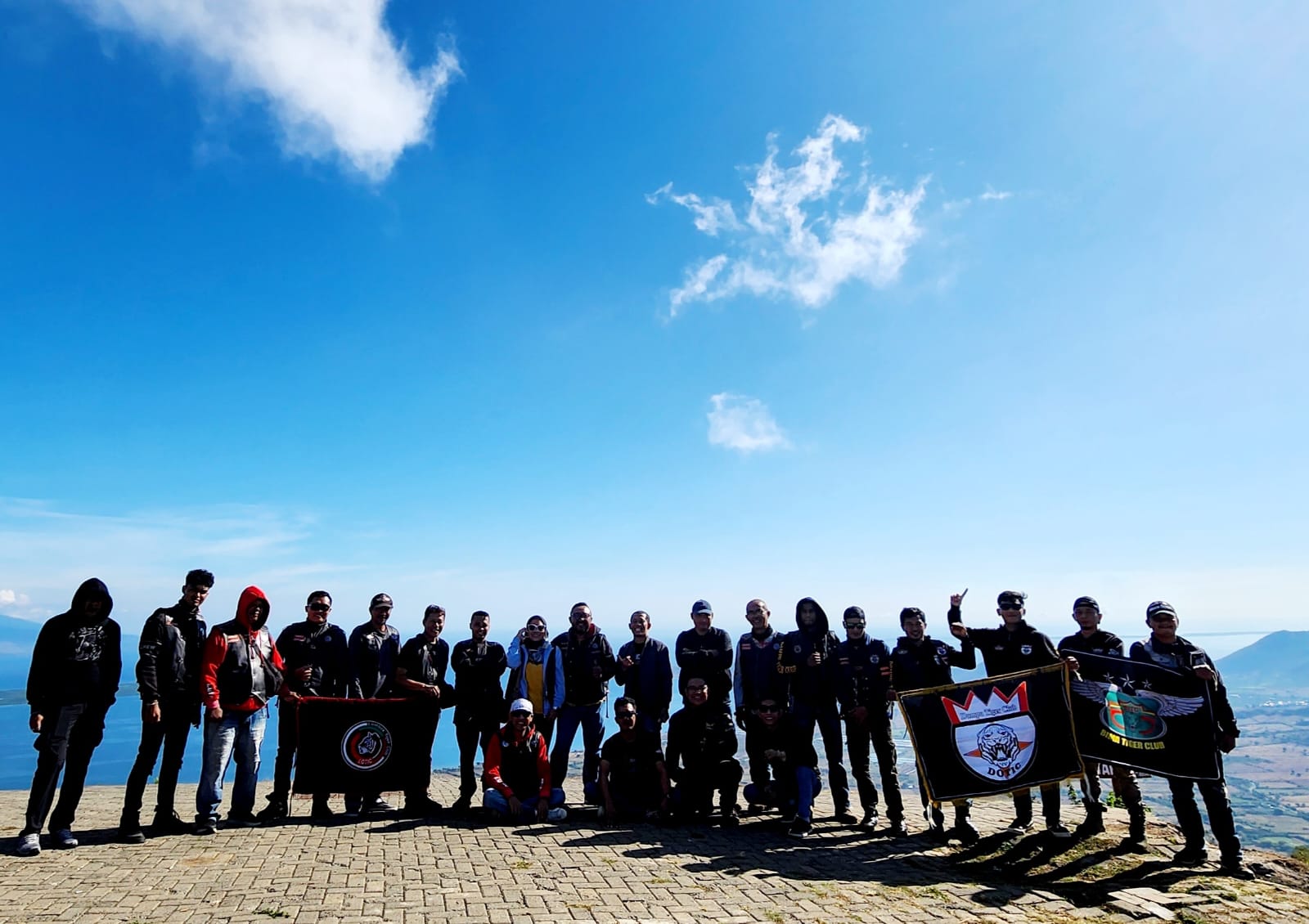 Kompak: Anggota Lotic saat foto Bersama. (Honda for Lombok Post)