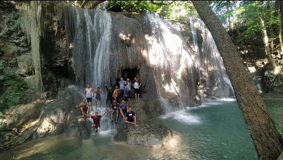 Air Terjun Mata Jitu, Pulau Moyo, Sumbawa, NTB tempat wisata tersembunyi yang banyak didatangi bintang dunia dan mendiang Lady Diana.