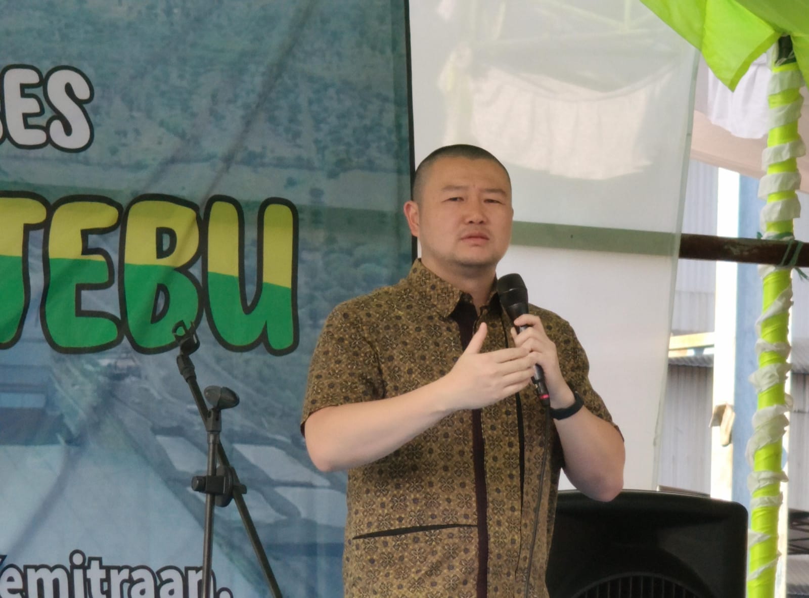 Direktur PT SMS Sentosa Setiawan