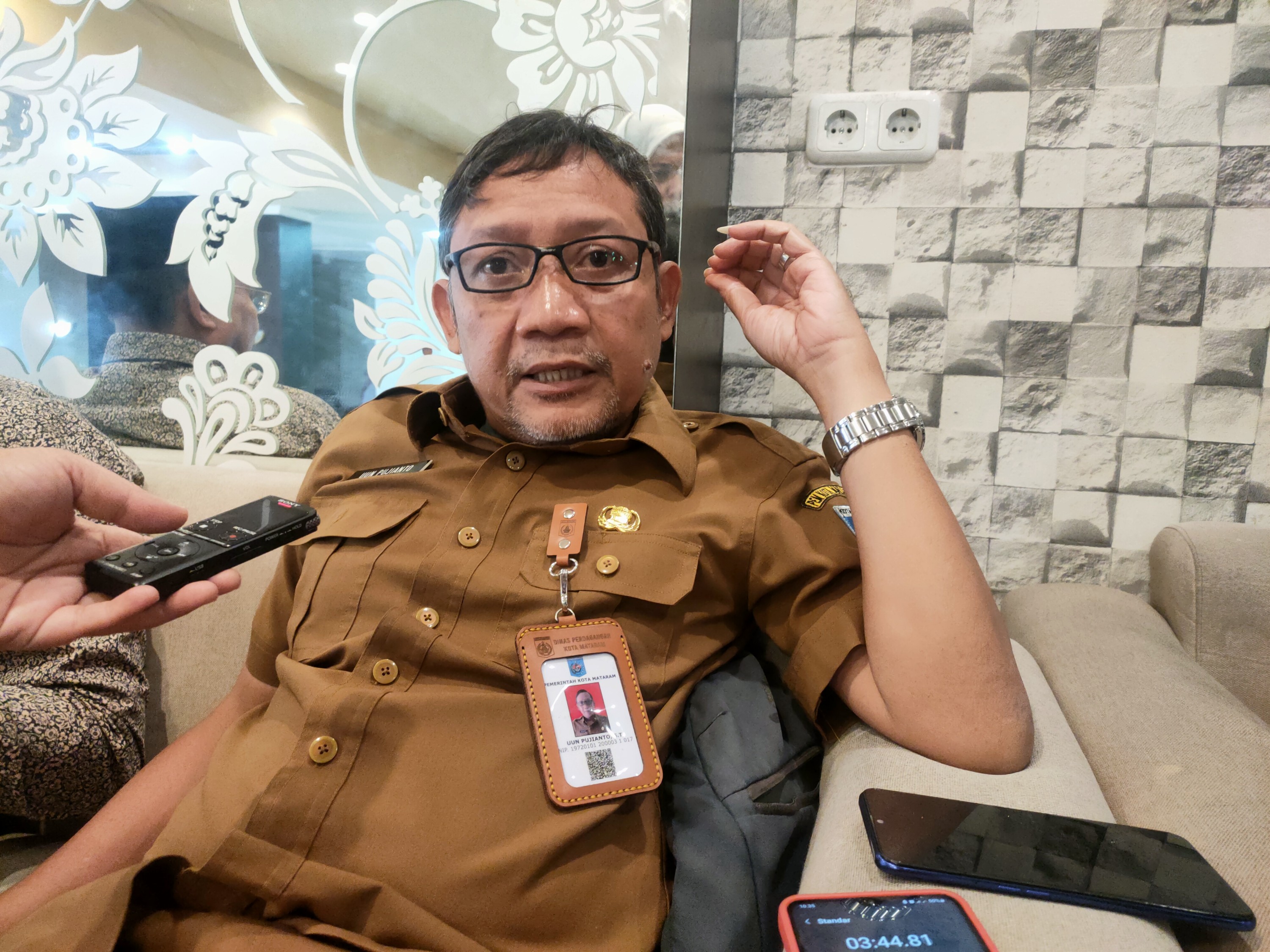Uun Pujianto. (HARLI/LOMBOK POST)