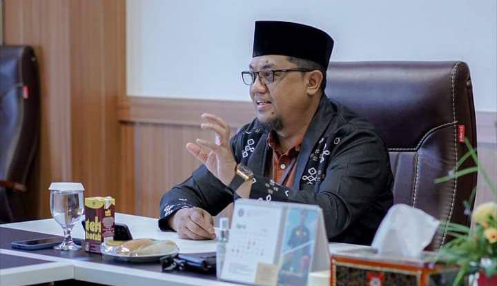 Dr Ali Muhtasom