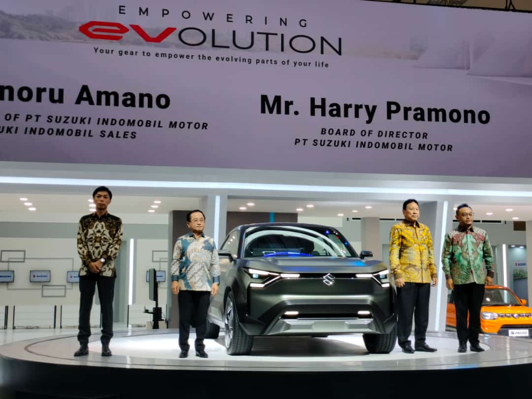 TAMPIL MENTERENG: Tema yang diusung oleh mobil listrik eVX adalah High-tech x Adventure, yaitu perpaduan antara teknologi tinggi dengan siluet SUV yang kuat.