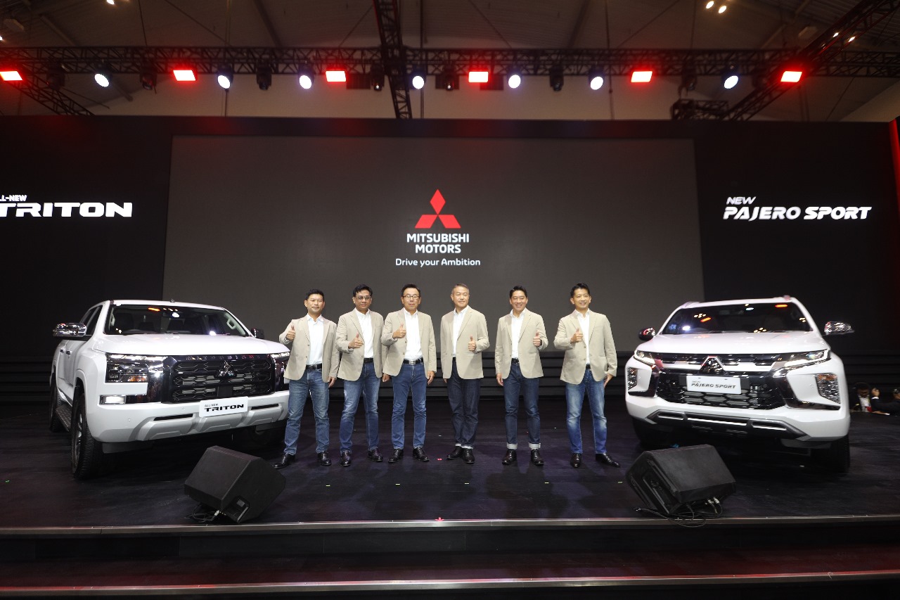 TAMPIL PRIMA: MMKSI memperkenalkan dua model baru, yaitu Mitsubishi All New Triton dan Mitsubishi New Pajero Sport, dua model yang tangguh dan dapat diandalkan pada event GIIAS 2024.