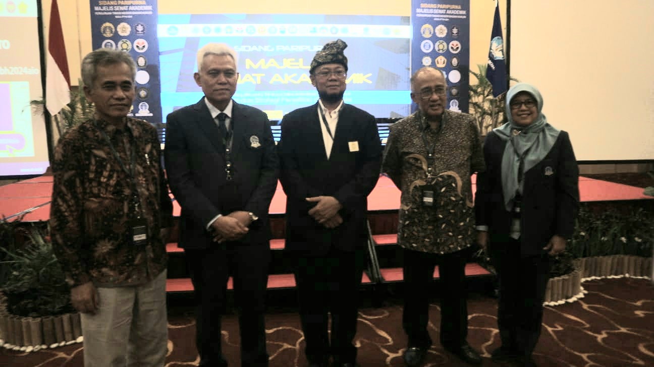 Ketua MSA PTN-BH Prof. Ir. Edy Rianto M.Sc. Ph.D.IPU, Rektor UT Prof Ojat Darojat M.Bus. Ph.D, Ketua Senat Akademik UT Prof Dr. Chanif Nurcholis M.Si, Wakil Ketua MSA Prof. Dr.  Ir. Ganjar Kurnia.