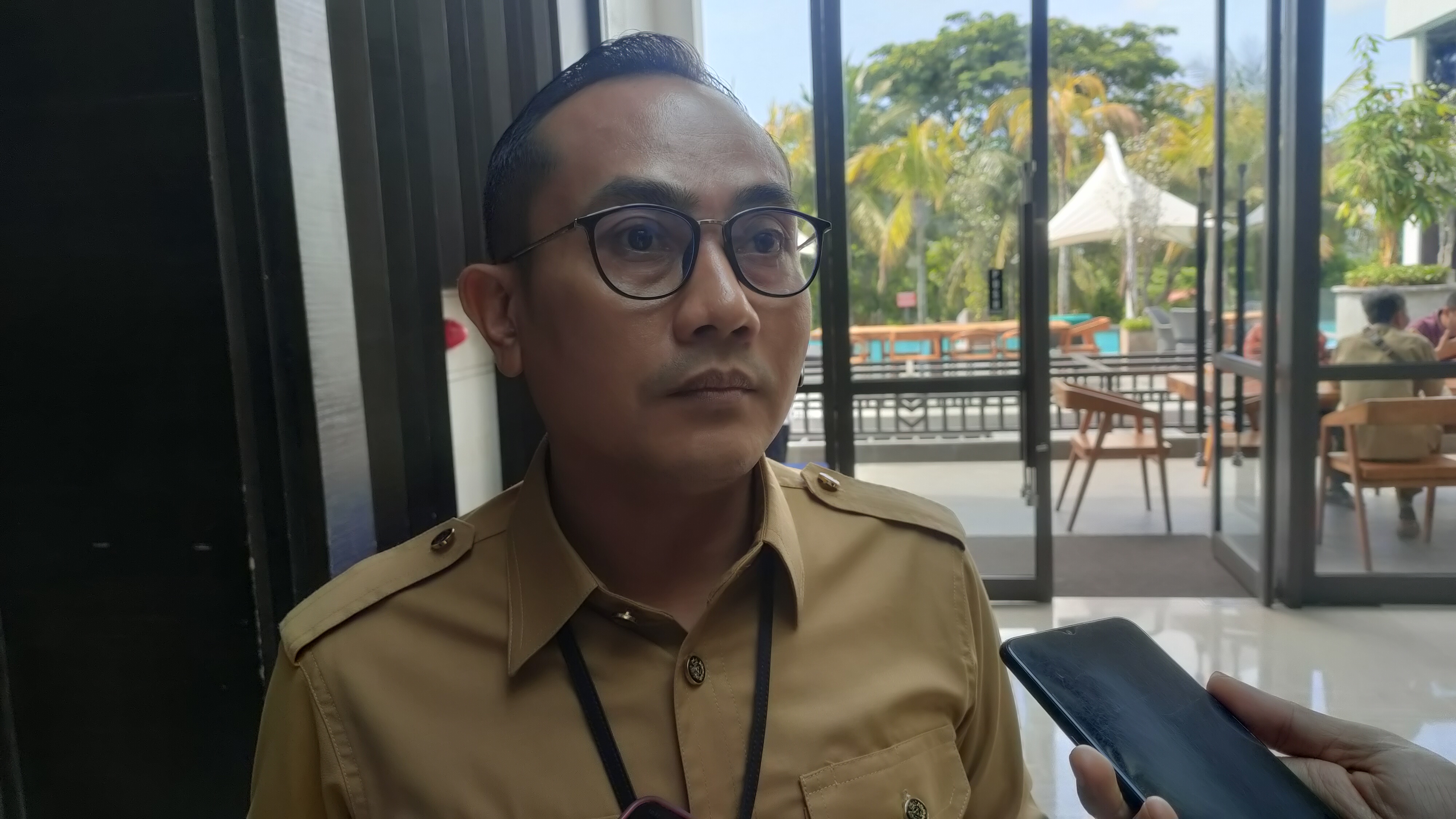 dr Emirald Isfihan. (HARLI/LOMBOK POST)
