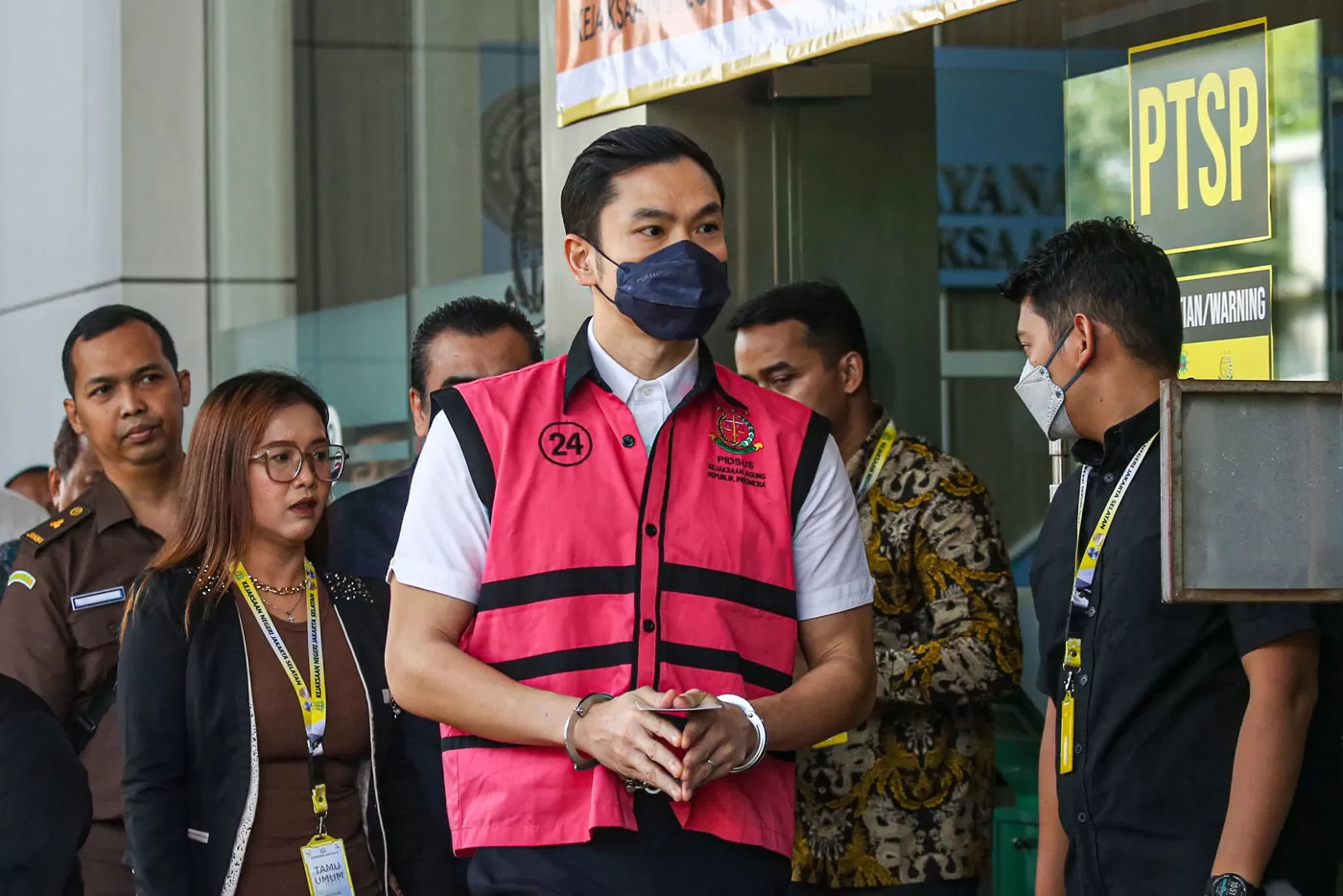 Harvey Moeis menjalani sidang perdana di Pengadilan Tindak Pidana Korupsi (Tipikor) pada Pengadilan Negeri Jakpus, Rabu (14/8). (Miftahul Hayat/Jawa Pos)