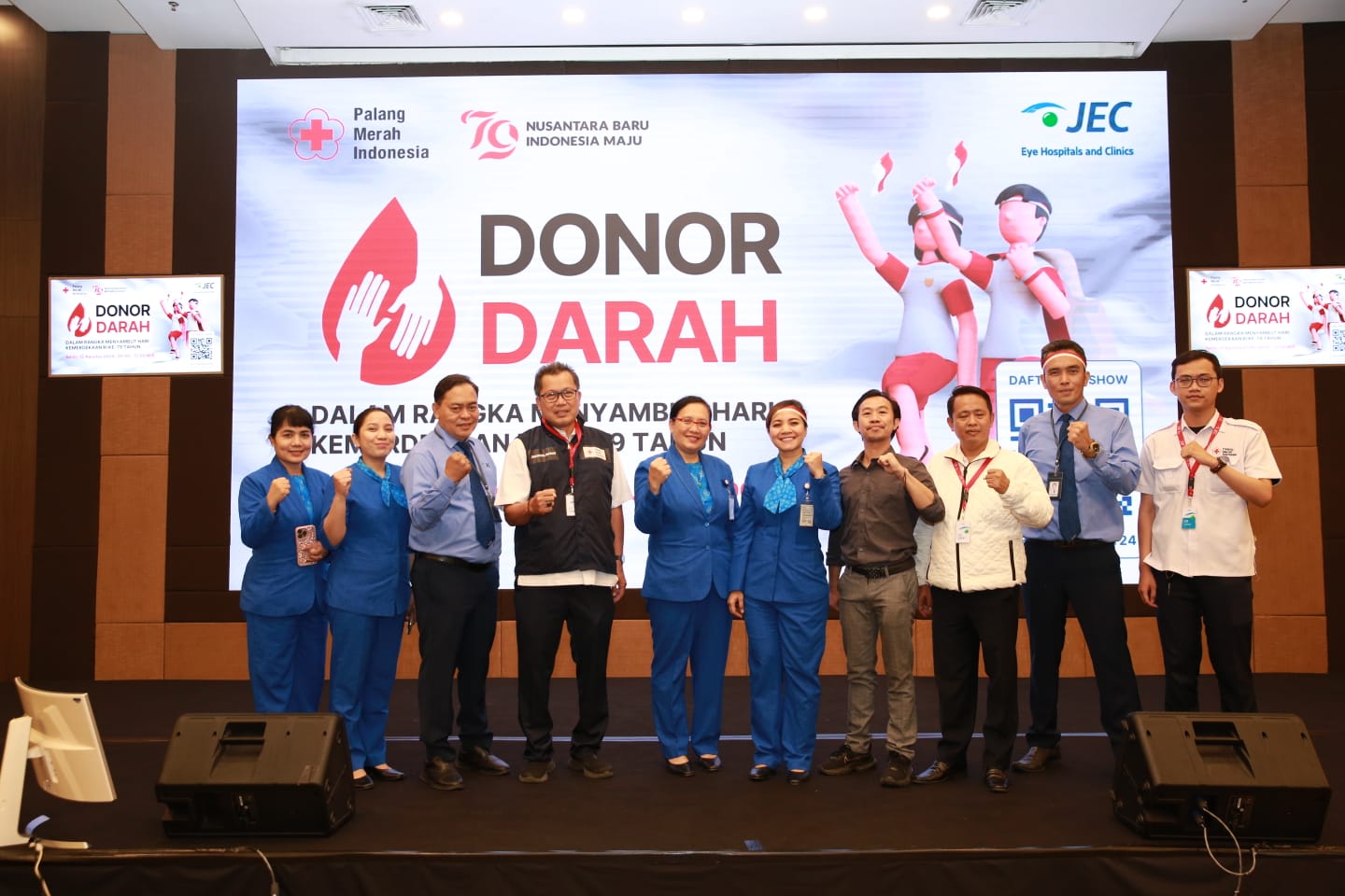 PEDULI SESAMA:  JEC Eye Hospitals & Clinics juga mengadakan aksi donor darah yang melibatkan seluruh karyawan
