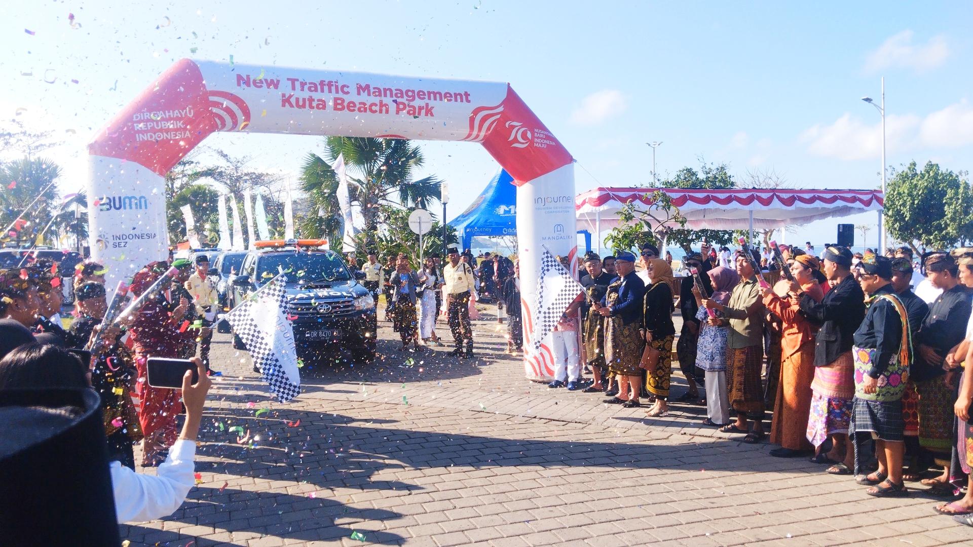 JALUR SATU ARAH: Suasana pembukaan New Traffic Management Kuta Beach Park oleh ITDC, Sabtu (17/8/2024).