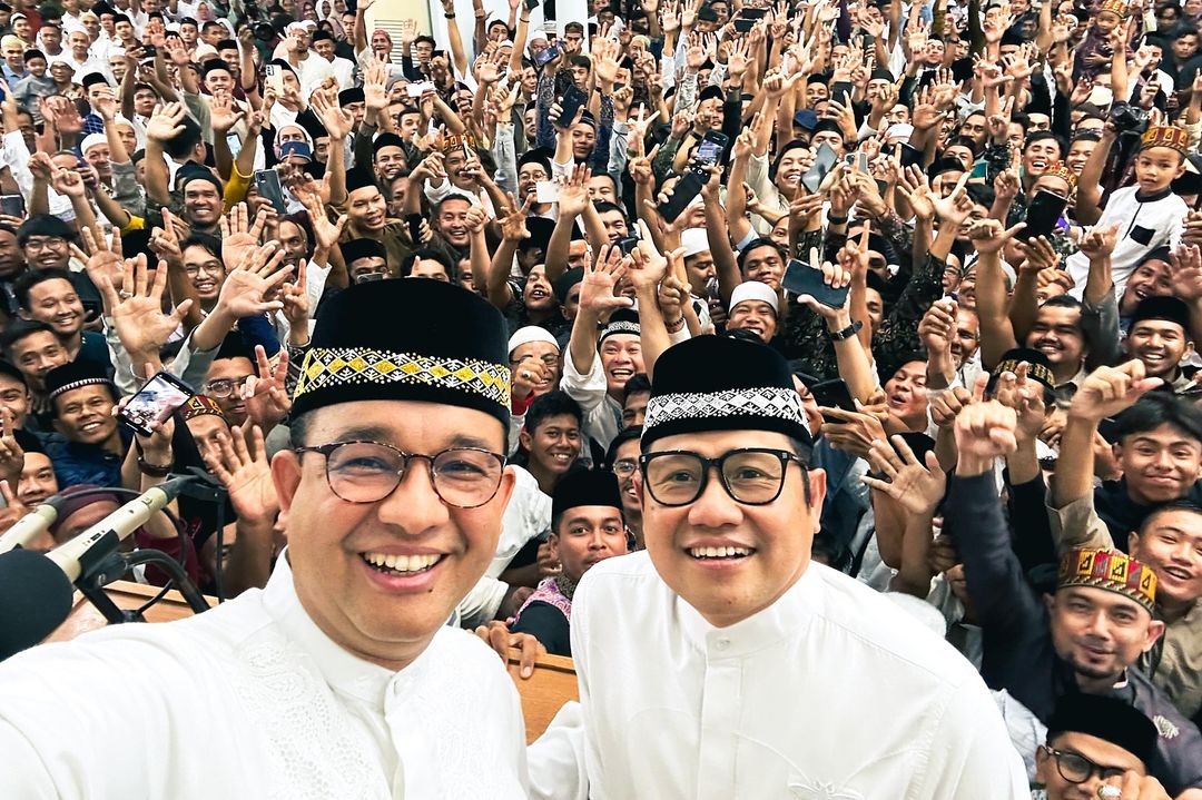 Anies Rasyid Baswedan (kiri) bersama dengan Muhaimin Iskandar (kanan) saat kampanye sebagai calon Presiden dan Wakil Presiden di Aceh. (aniesbaswedan/instagram)