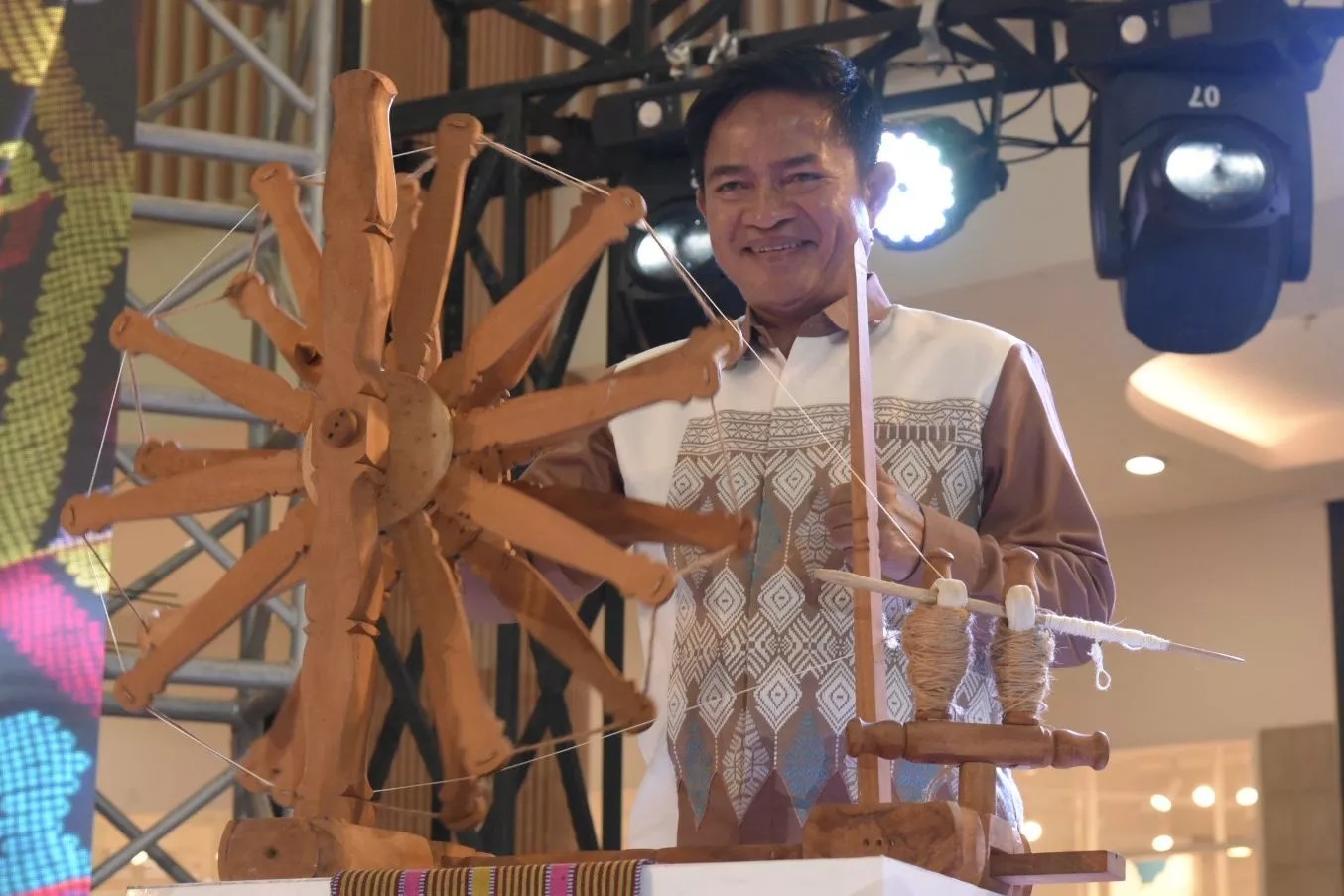 Pj Gubernur NTB Dr Hassanudin saat membuka KK-NTB x LSTF 2024 di Lombok Epicentrum Mall, Sabtu (24/8).