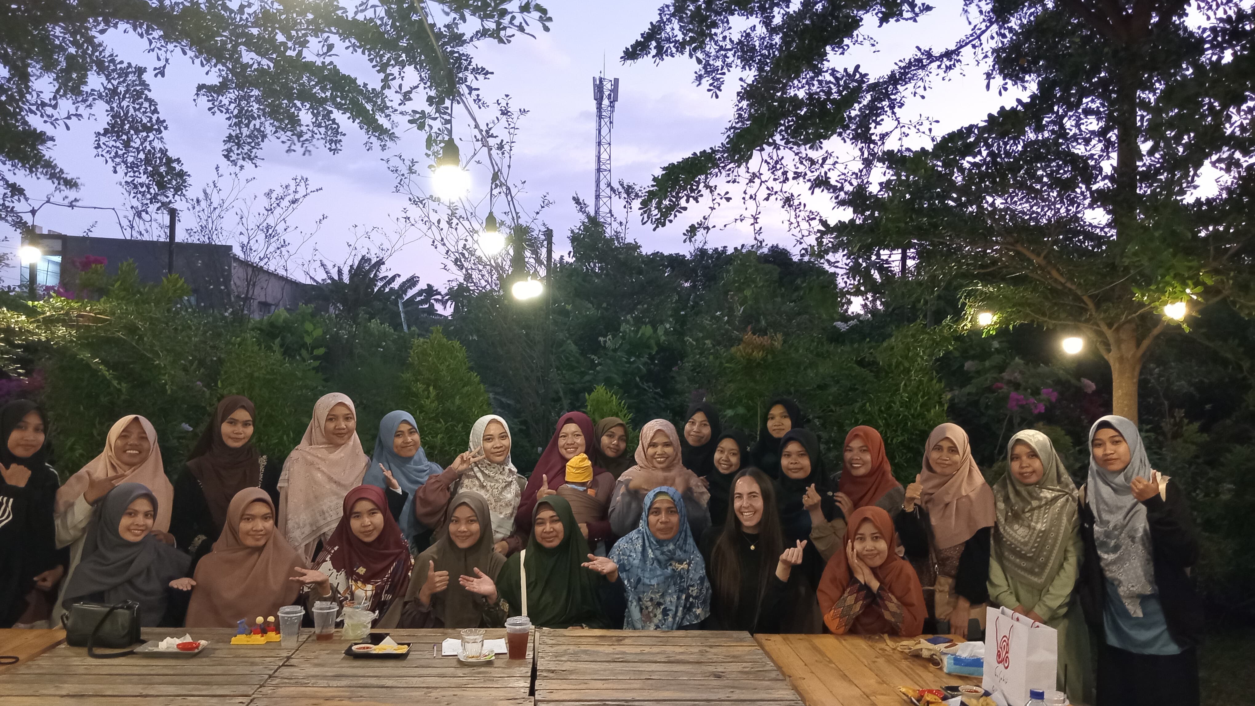 Pimpinan Wilayah Nasyiatul Aisyiyah NTB menggelar diskusi publik terkait kepemimpinan perempuan, Minggu (25/8). (FOTO: PWNA NTB)