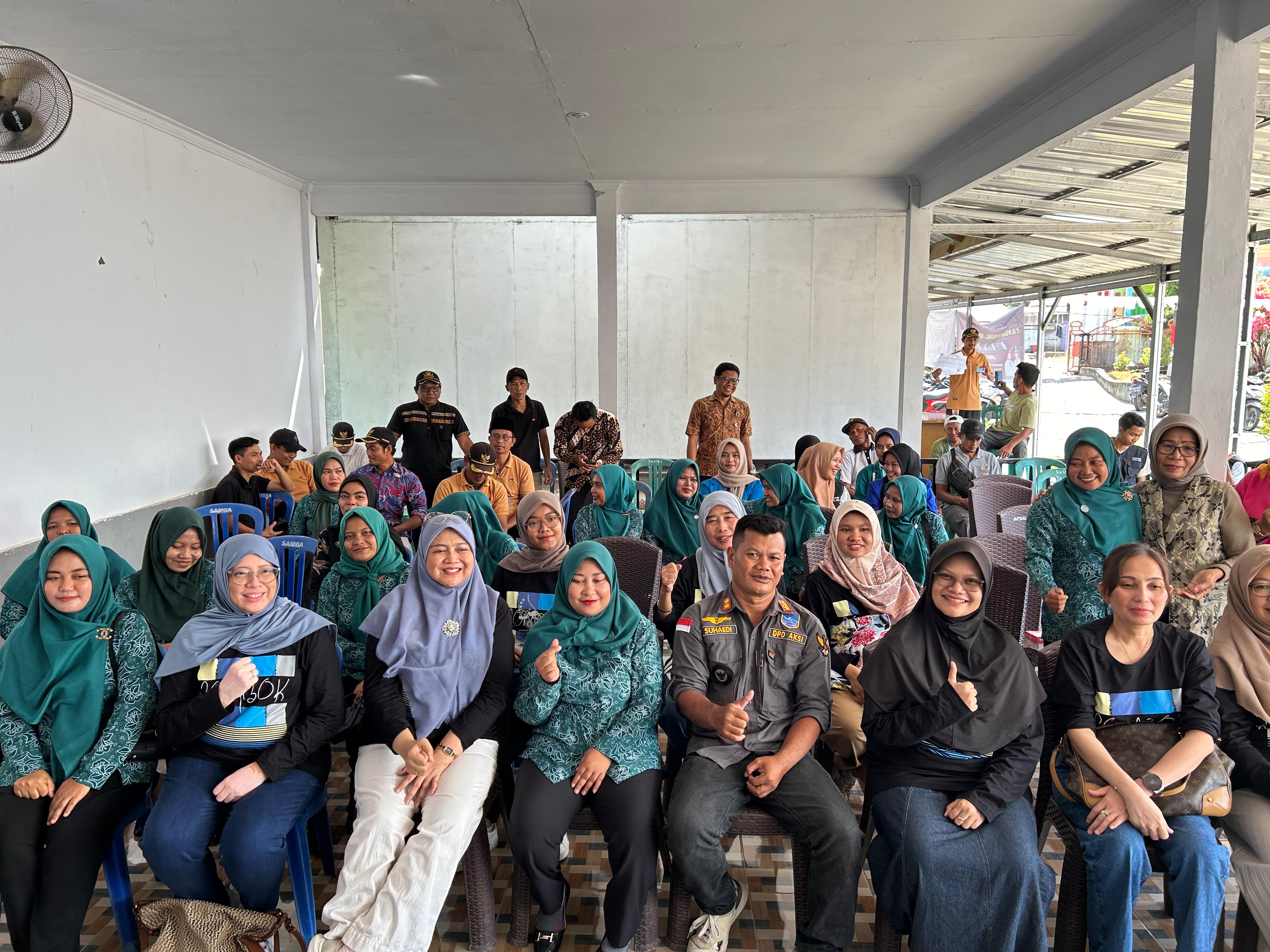 EDUKASI PEREMPUAN: Peserta seminar dan workshop yang digelar Sekolah Farmasi Institut Teknologi Bandung (ITB) di Mataram, Kamis (29/8).