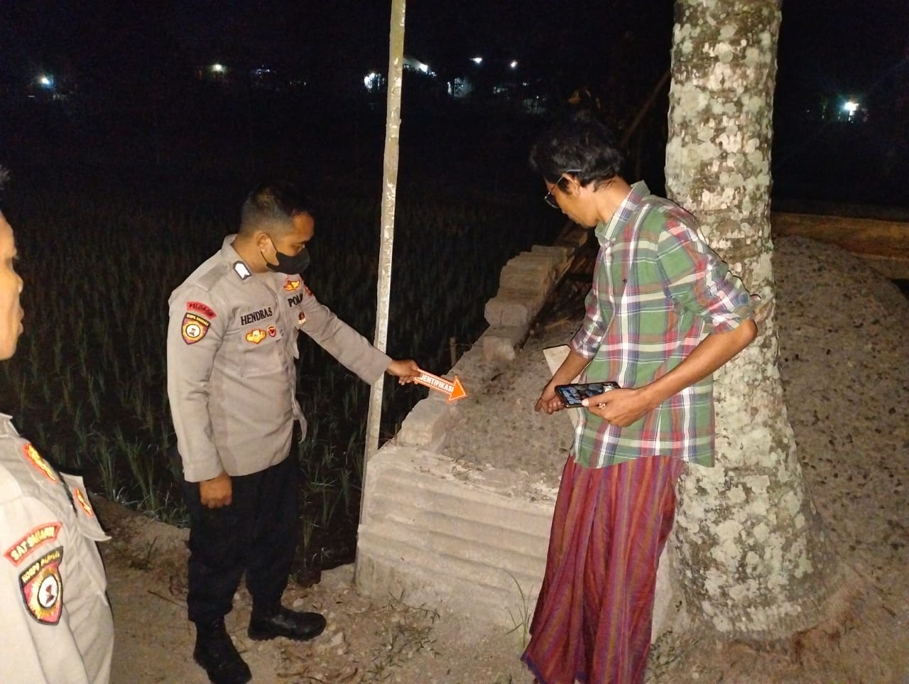 Polisi selidiki kasus penemuan bayi perempuan di Desa Muncan, Kecamatan Kopang, Lombok Tengah.