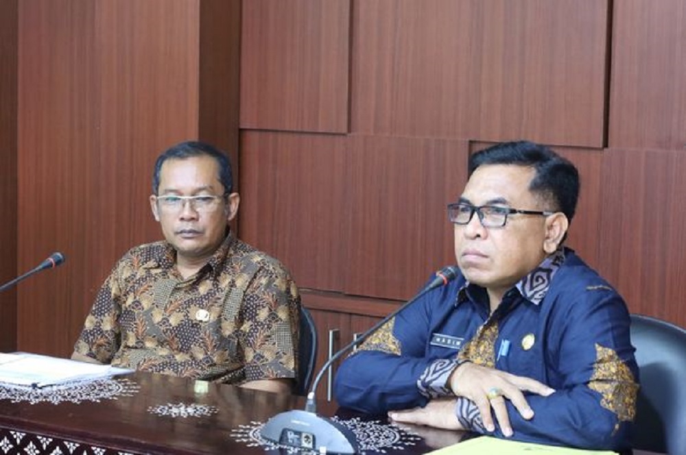 Sekretaris Dinas PUPR Provinsi NTB Ir. H. Hasim, MT saat pertemuan dengan Bappeda NTB membahas permasalahan Sumber Daya Air.