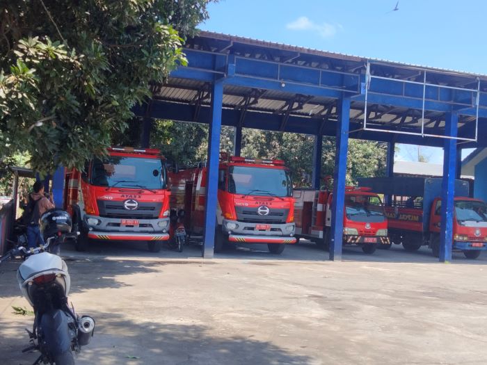 yang terparkir di Kantor Dinas Pemadam Kebakaran dan Penyelamatan Lombok Timur. (Supardi/Lombok Post)