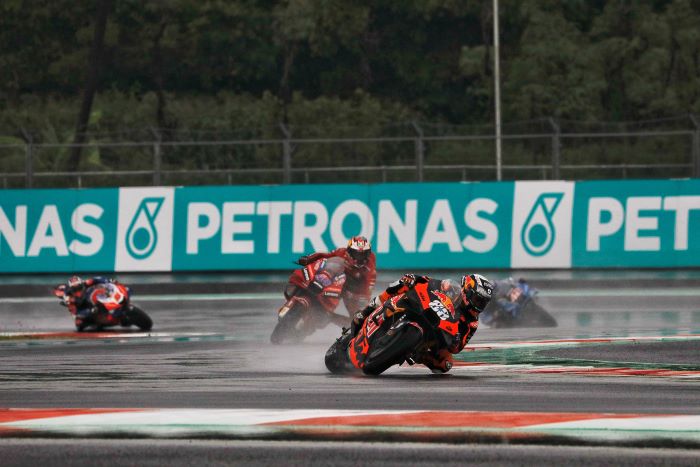 TIDAK LAMA LAGI: Ribuan pasang mata akan menyaksikan perhelatan MotoGP Mandalika, maka untuk menuju lokasi sirkuit, pemerintah perlu rekayasa lalu lintas agar bisa mengurai kemacetan.