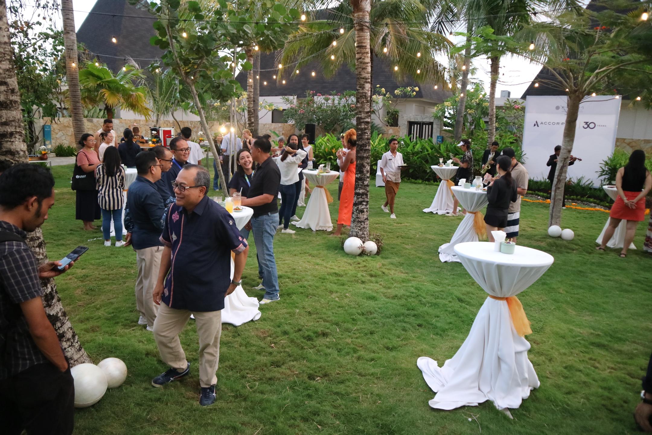 TAMBAH USIA: Suasana perayaan 30 tahun Accorplus digelar di Hotel Pullman Lombok Merujani Mandalika Beach Resort, Kamis (19/9).