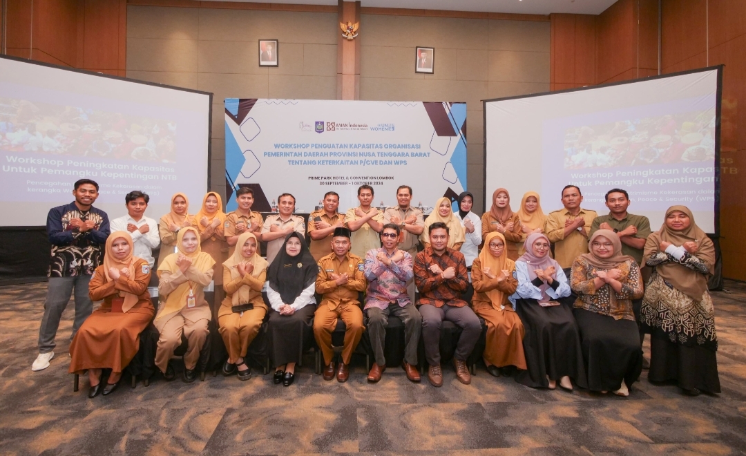 TINGKATKAN KAPASITAS: AMAN Indonesia dan LA RIMPU foto bersama dengan para peserta workshop dari unsur OPD kemarin
