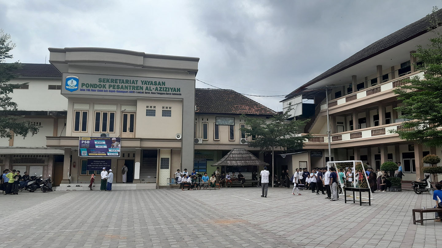 Kasus dugaan penganiayaan almarhumah santriwati Ponpes Al-Aziziyah Nurul Izzati masih belum terungkap.